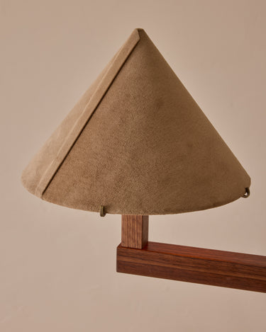 #wood-finish_walnut #shade-color_beige