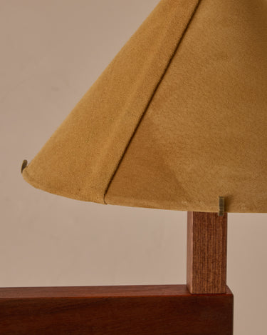 #wood-finish_walnut #shade-color_camel