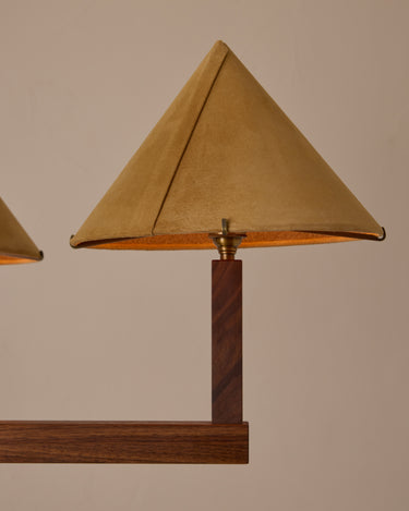#wood-finish_walnut #shade-color_camel